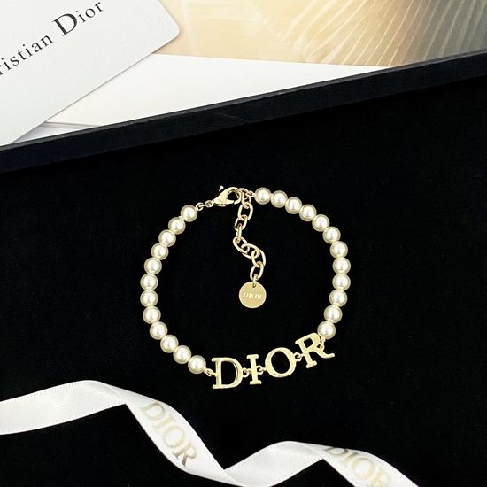 Christian Dior CD Metal Letter Pearl Bracelet Elegant Design