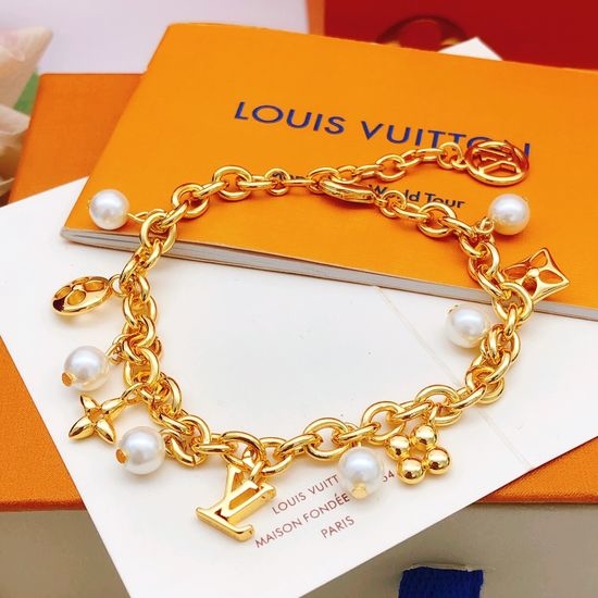 Louis Vuitton LV Pearl Pendant Bracelet