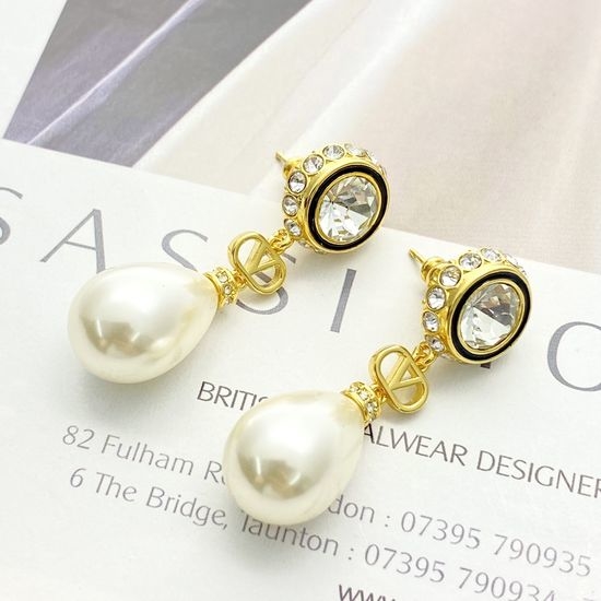 Valentino Diamond Pearl Drop Earrings Sparkly Elegant