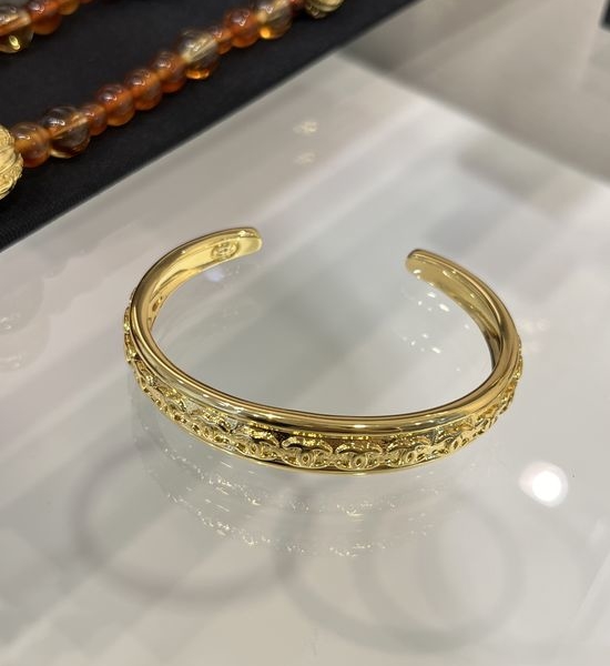 Chanel Gold Embossed Open Bangle Retro Easy To Wear