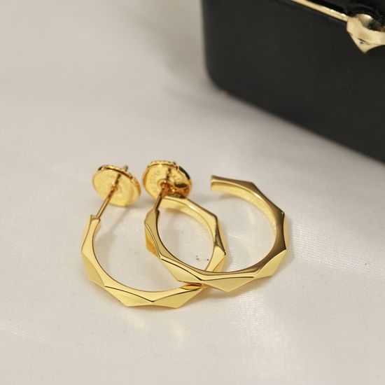 Graff Elegant Graff Stud Earrings without Diamonds
