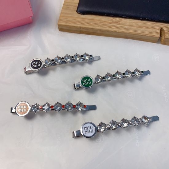 Miu Miu Rhinestone Letter Alligator Hair Clip