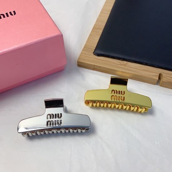 Miu Miu Smooth Letter Hair Claw Clip