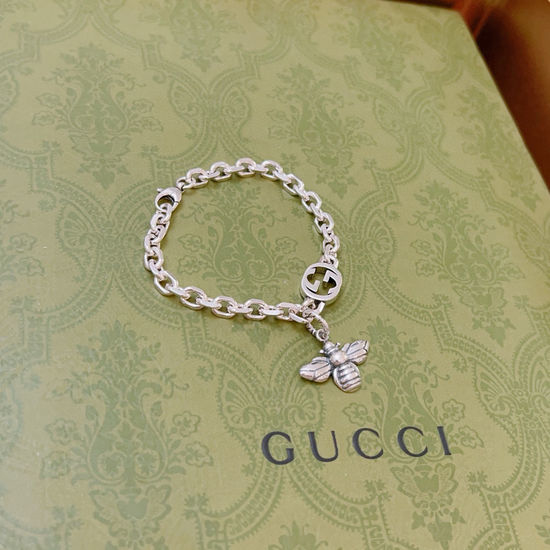 Gucci Classic Logo Bracelet Versatile Daily Wear