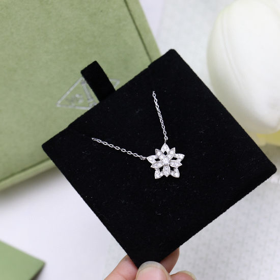 Van Cleef & Arpels VCA Floral Pendant Necklace 925 Sterling Silver Plated White Gold