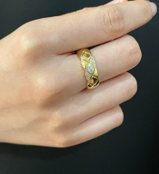 Chanel Gold Wide Slanted Diamond Grid Ring