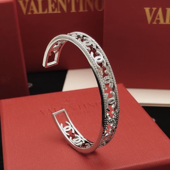 Chanel Classic Elegant Bangle