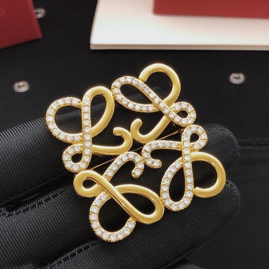 Loewe Elegant Decorative Brooch