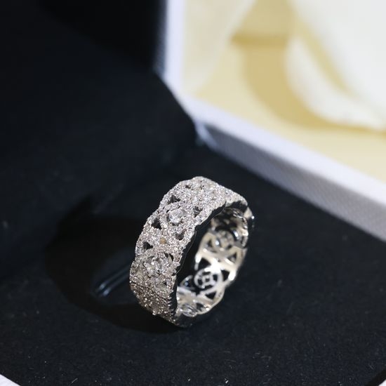 De Beers Luxury Lotus Design Diamond Ring