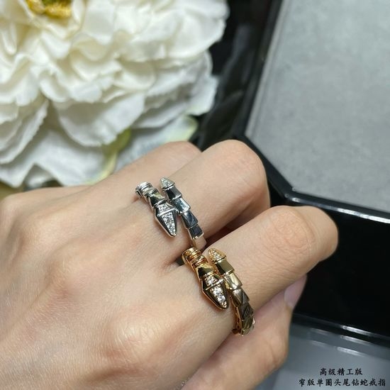 Bvlgari Gold Narrow Single-loop Diamond Ring