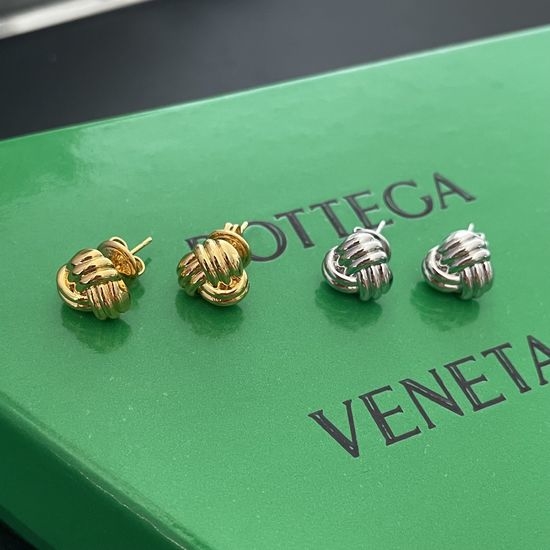 Bvlgari Woven Earrings Metallic Elegant Stylish Design
