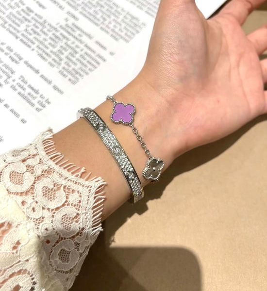 Van Cleef & Arpels VCA Purple Chalcedony Clover Bracelet