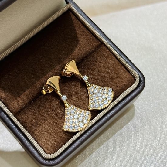 Bottega Veneta BV Full Diamond Stud Earrings Elegant Classic Jewelry