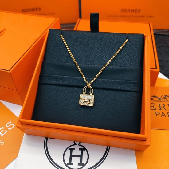 Hermes White Diamond Kangkang Bag Gold Necklace