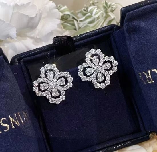 Harry Winston Full Rhinestone Clover Stud Earrings