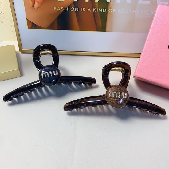 Miu Miu Two-sided Pearl Hair Claw Elegant Accessory