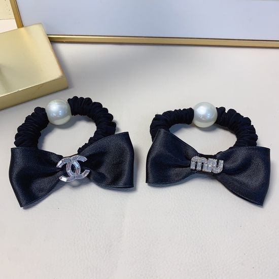 Miu Miu Bow Pearl Hair Tie Stylish Hair Accessory