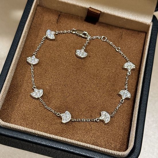 Graff Dancing Skirt Bracelet Shiny Premium Jewelry