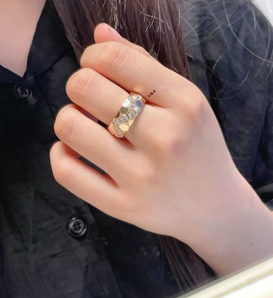 Chaumet Honeycomb Shaped Sparkling Ring