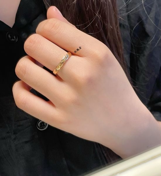 Chanel Classic Quilted Slim Smooth Ring