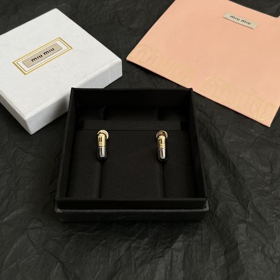 Miu Miu Delicate Small Versatile Earrings