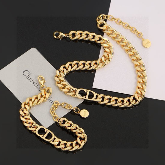 Christian Dior CD Retro Gold Letter Pendant Necklace Bracelet