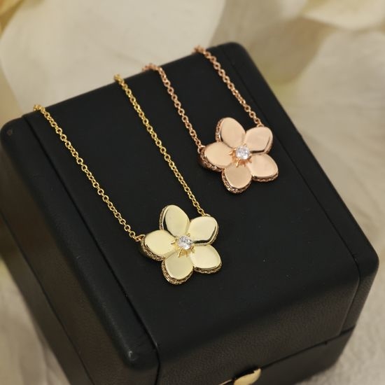 Graff Flower Pendant Adjustable Platinum Plated Necklace