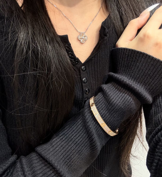 Van Cleef & Arpels VCA Clover Pattern Necklace Fine Craft
