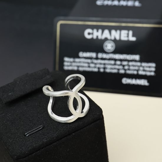 Chanel Smooth Brushed Hollow Letter Ring Minimalist Style