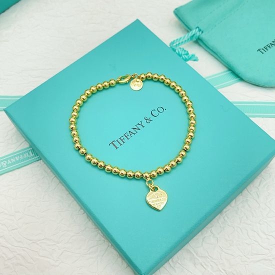 Tiffany & Co. Pearl Heart Delicate Bracelet