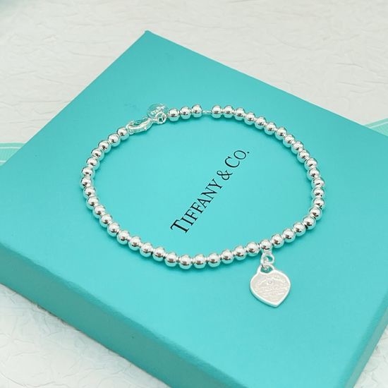 Tiffany & Co. Pearl Heart Silver Bracelet (Duplicate)