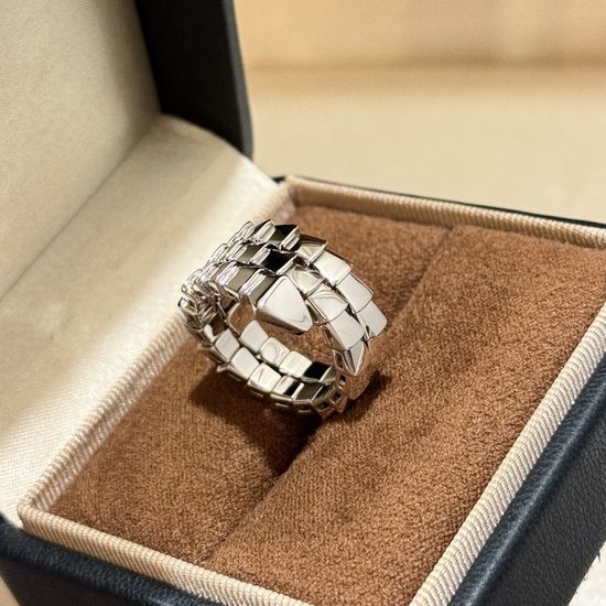 Bottega Veneta BV Adjustable Snake Design Ring