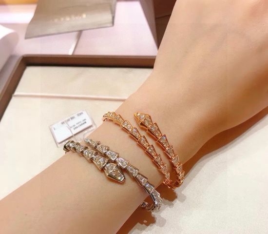 Bvlgari Slim Snake Design Exquisite Bangle