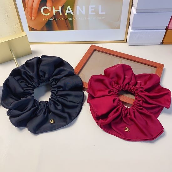 Balenciaga Casual Logo Elastic Hair Scrunchie