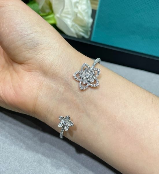 Graff Minimalist Floral Open Bangle