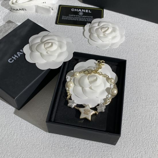 Chanel Quilted Pattern Exquisite Craft Bracelet