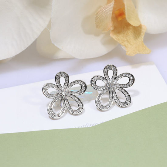 Van Cleef & Arpels VCA Flower Stud Earrings 18K Gold Plated