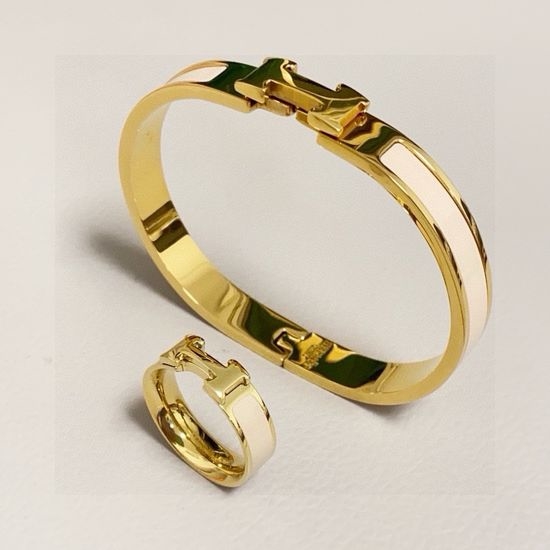 Hermes Hermes Enamel Milk Tea Bracelet