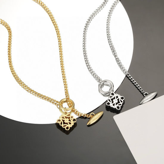 Loewe Artistic Line Pendant Necklace All-Match Style