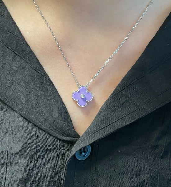 Van Cleef & Arpels VCA Purple Agate Clover Pendant Necklace
