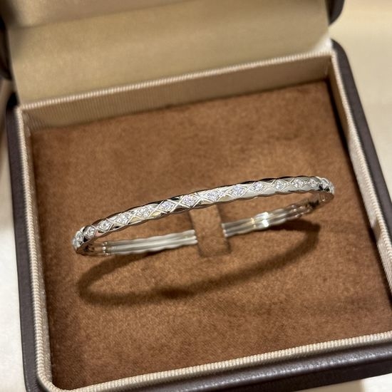 Chanel Reversible Quilted Full Diamond Bangle Silver