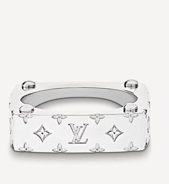 Louis Vuitton LV Polished Monogram Engraved Bolt Style Ring
