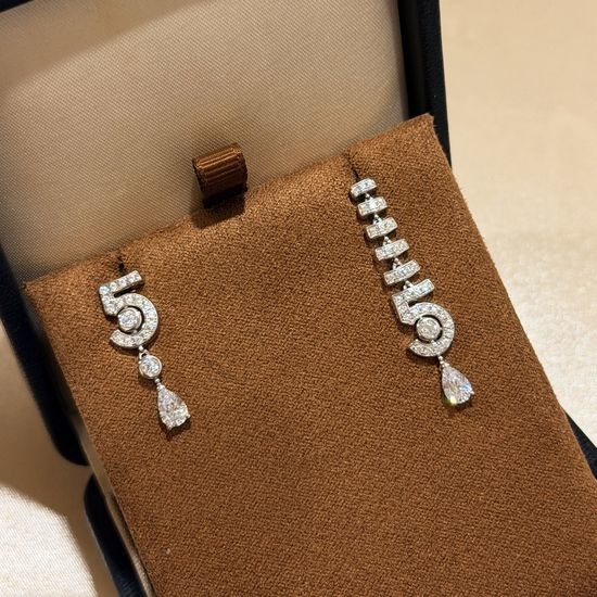 Van Cleef & Arpels VCA Asymmetric Water Drop Gold Plated Earrings