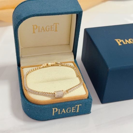 Piaget Diamond Inlaid Gold Bracelet Luxury Jewelry