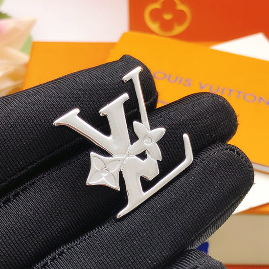 Louis Vuitton LV Smooth Brooch Premium Brass Material