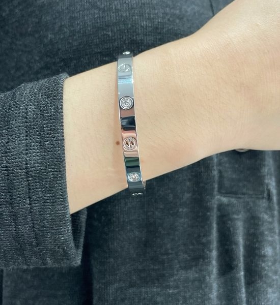 Cartier CNC High-end Love Bracelet with Diamonds