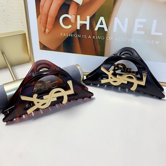 Yves Saint Laurent YSL Large Triangle Hair Claw