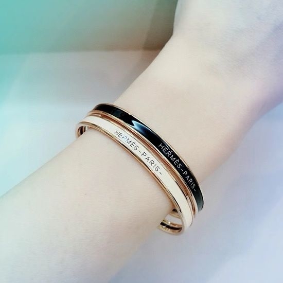 Hermes Narrow Enamel Bangle Elegant Classic Design