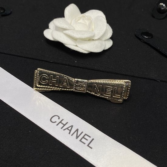 Chanel Bow Pattern Alligator Hair Clip