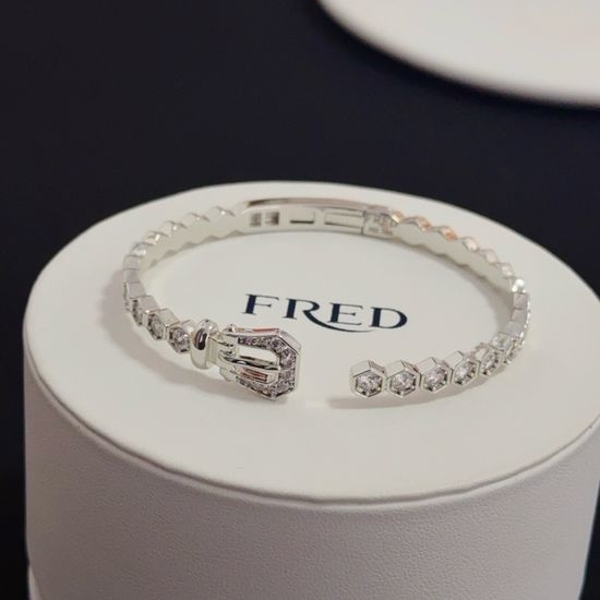 Fred Full Diamond Horseshoe Buckle Bangle